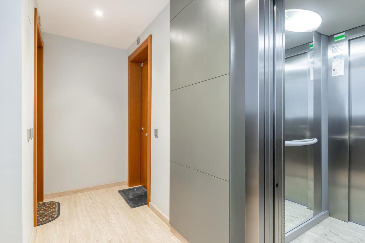 Sant Sebastia Moderno Apartamento A 100 Metros De La Playa Sitges Bagian luar foto